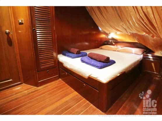 Liveaboard accomodation in The Similan Islands