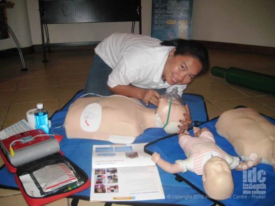Child & Baby CPR / First Aid : fun with a smile