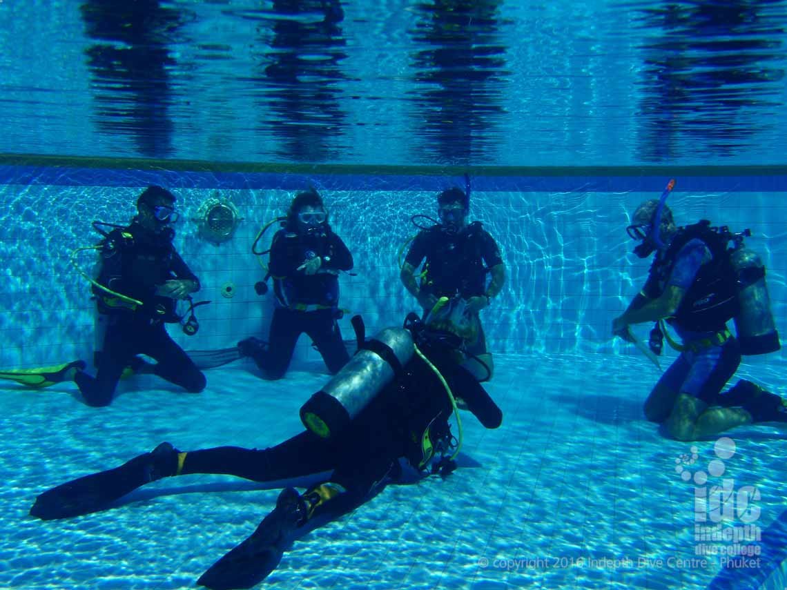 Phuket PADI OWSI program has a minimum 2 pool presentations