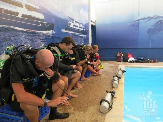 Performing a pre-breathe on the Poseidon MKVI Rebreather Rebreather Course